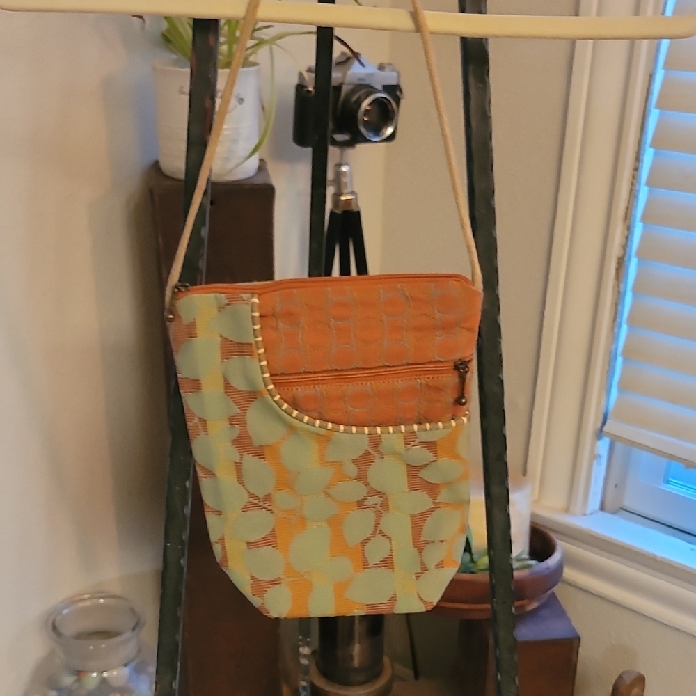 Orange Multi Print 2.5X8X9" MARUCA Boulder Colo Purse 4 Pockets 48" Strap